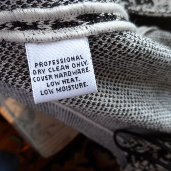 St. John Collection Black & White Python Print Santana Knit Swing Coat Size 4 - Picture 16 of 16